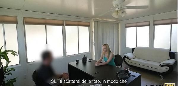  LOAN4K. Hot Allie dà la vagina per inchiodare il ragazzo in ufficio di prestito